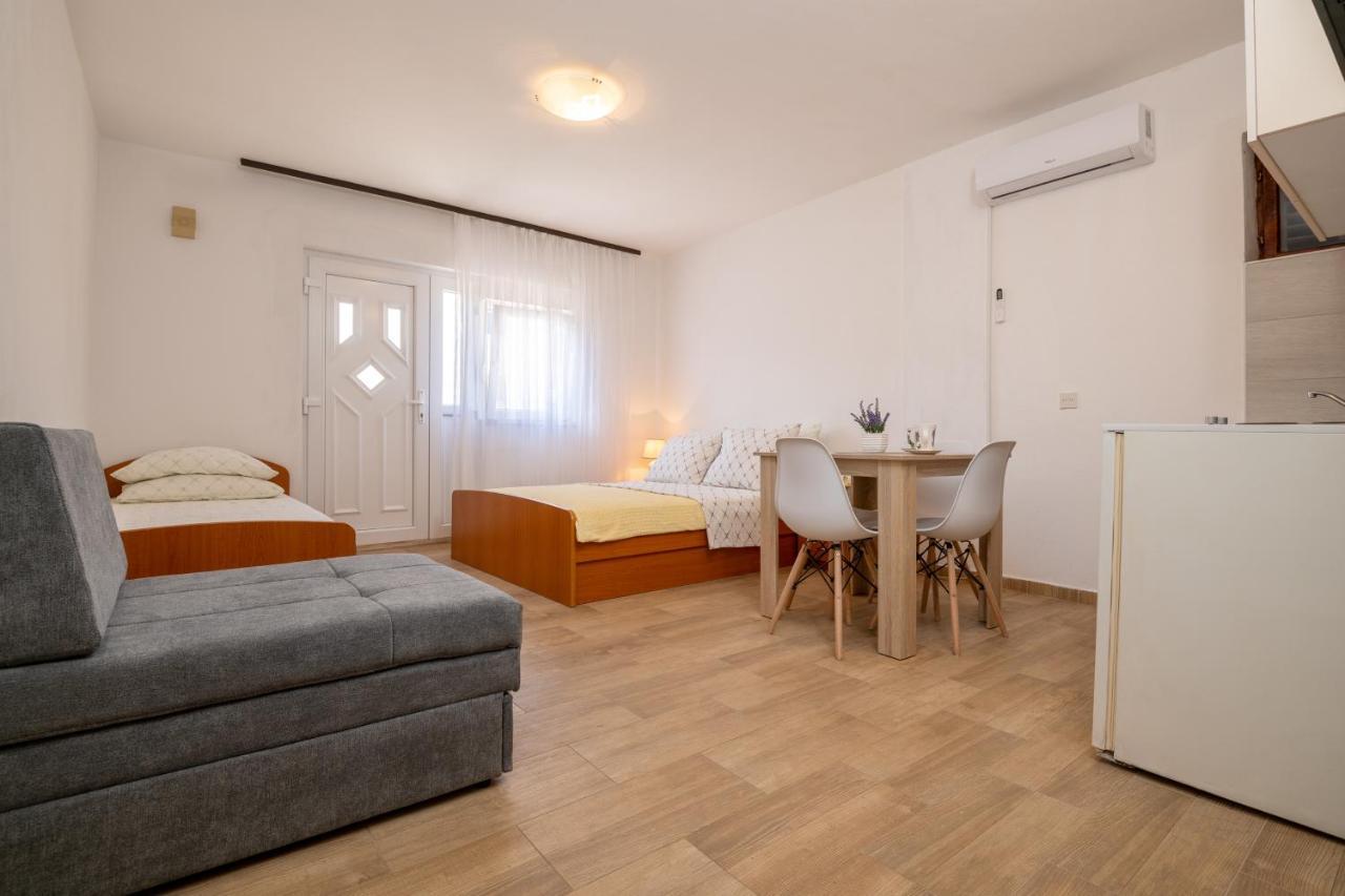 Apartmani Frane Neum Exteriör bild