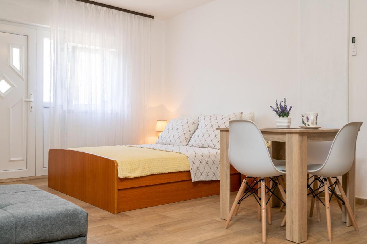 Apartmani Frane Neum Exteriör bild