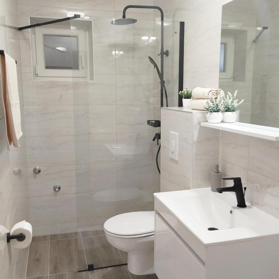 Apartmani Frane Neum Exteriör bild